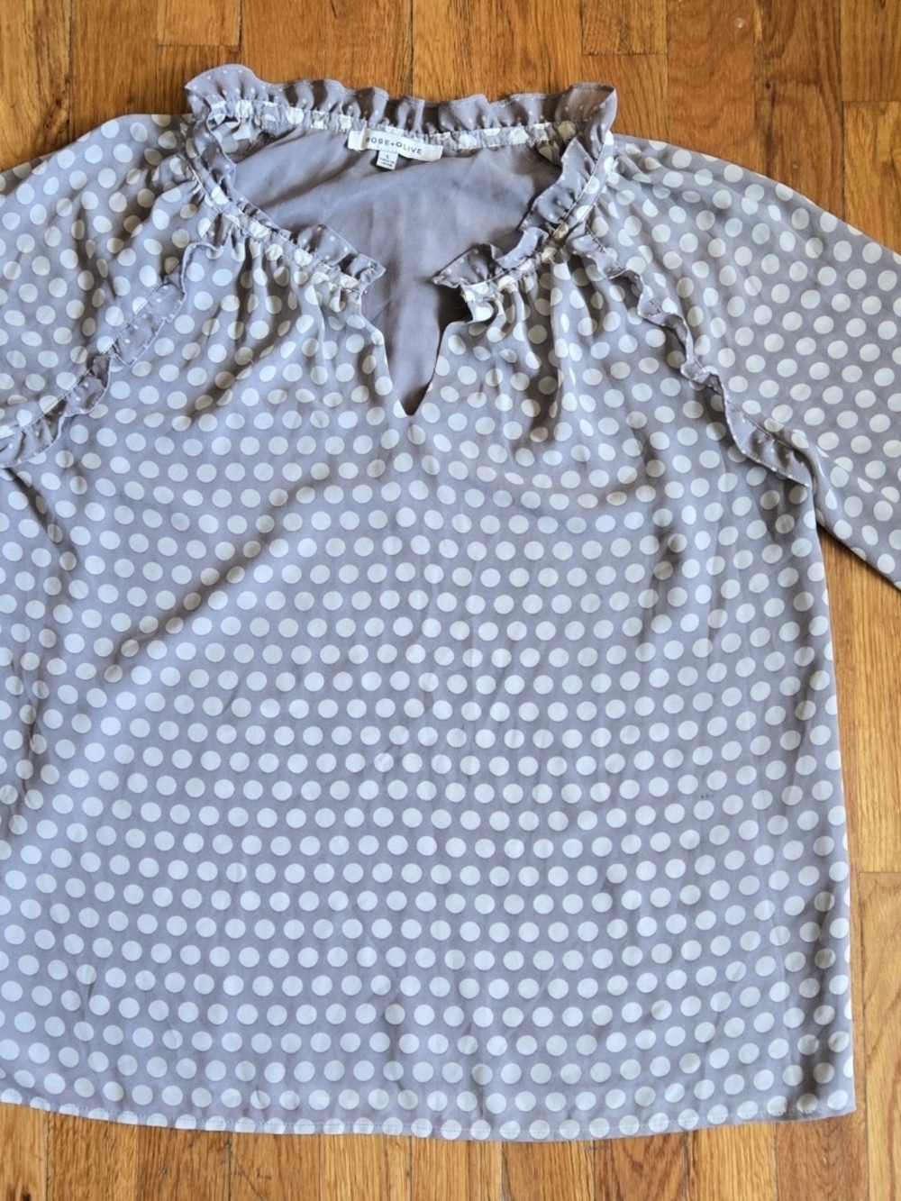 Rose + Olive Ivory Gray Polka Dot Long Sleeve Blouse Ruffled Neck/Sleeve Size L